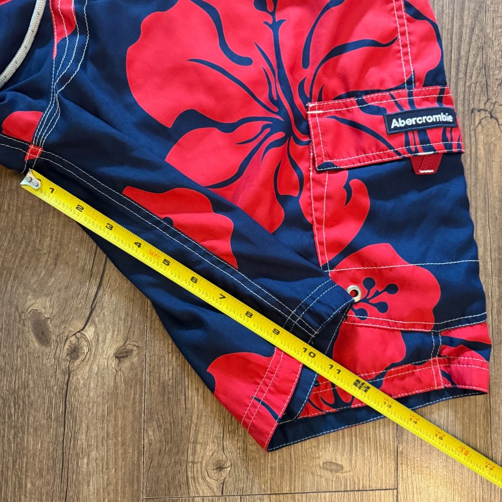 Abercrombie Board Shorts Mens 36 Navy Red Hibiscus Floral Cargo Swim Trunks Surf - Picture 8 of 12